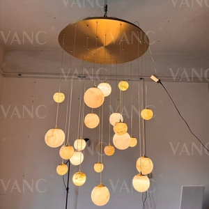 Lustre en <span class=keywords><strong>laiton</strong></span> personnalisé à hauteur réglable en albâtre pour villa, escalier, plafond haut, lampe suspendue - Product Image 3