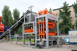 Machine à briques automatique HF Qtj 5-<span class=keywords><strong>15</strong></span> produisant des agglomérés 20: 200 mm X 200 mm X 500 mm (épaisseur 20 <span class=keywords><strong>cm</strong></span> X hauteur 20 <span class=keywords><strong>cm</strong></span> X longueur 50 <span class=keywords><strong>cm</strong></span>) - Product Image 2
