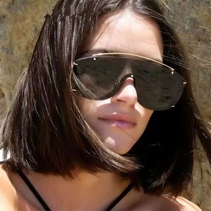 Lunettes de soleil de luxe personnalisées avec logo, monture large, verre monobloc, surdimensionnées, sans monture, pour femmes et hommes - Product Image 3