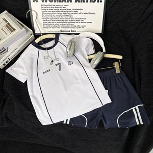 Nouvel ensemble <span class=keywords><strong>de</strong></span> maillots <span class=keywords><strong>de</strong></span> <span class=keywords><strong>basket</strong></span> respirants à séchage rapide pour enfants, style coréen, pour les plus âgés, vente en gros <span class=keywords><strong>de</strong></span> vêtements - Product Image 1