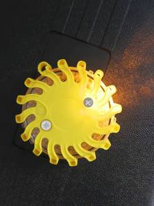 Semaforo LED Magnetico di <span class=keywords><strong>Emergenza</strong></span> per Sicurezza <span class=keywords><strong>Stradale</strong></span>, Prodotti per Segnaletica <span class=keywords><strong>Stradale</strong></span>, LED di <span class=keywords><strong>Emergenza</strong></span> IP67 Impermeabile e Visibilità a 360° - Product Image 1