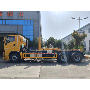 Camion à bras articulé ISUZU GIGA 4x2 15 tonnes, camion à bras de ramassage des ordures, camion de transport de déchets, bras hydraulique de levage, camion de collecte des déchets - Product Image 3