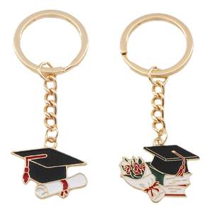 Vente en gros, promotion, cadeau bon marché, porte-clés souvenir diplômé de l'académie avec breloques en métal, porte-clés personnalisé en émail pour l'obtention du diplôme universitaire - Product Image 1