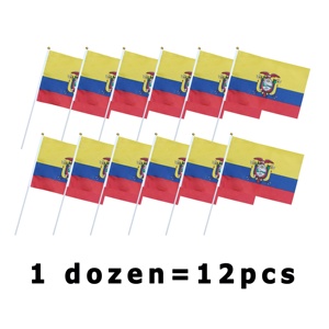 Mini-drapeaux à main <span class=keywords><strong>du</strong></span> Qatar pour la <span class=keywords><strong>Coupe</strong></span> <span class=keywords><strong>du</strong></span> <span class=keywords><strong>Monde</strong></span> de football, 32 équipes, avec bâton en PP et tissu polyester - Product Image 1