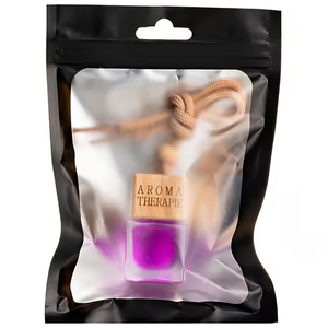 Vente en gros de mini flacons de <span class=keywords><strong>parfum</strong></span> pour voiture en verre de luxe, ornement suspendu avec cordon réglable pour la décoration intérieure - Product Image 1