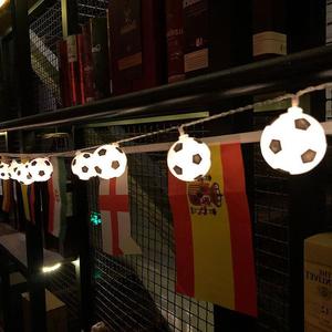 Guirlandes lumineuses LED en forme de ballon de football blanc chaud pour décorations de fête, ambiance extérieure pour les jours de match et les fan caves - Product Image 2