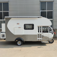 Camping-car de luxe à 3 roues hors route camping-car caravane camping-car remorque nouvelle maison mobile pour les voyages en plein air avec réfrigérateur et équipement de camping