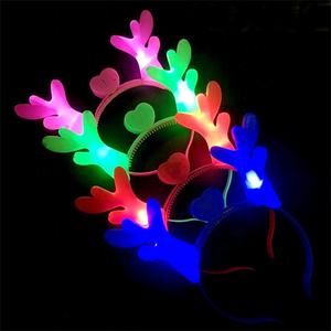 Serre-tête en <span class=keywords><strong>corne</strong></span> de <span class=keywords><strong>diable</strong></span> à LED Cornes lumineuses d'Halloween pour les fêtes de Noël Fournitures pour événements festifs et cadeaux de fête - Product Image 4