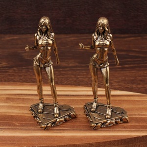 Figurine en laiton, modèle féminin, décoration de voiture, ornement en métal, style luxueux - Product Image 1