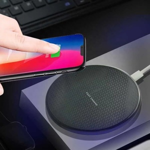 <span class=keywords><strong>Cargador</strong></span> inalámbrico para <span class=keywords><strong>iPhone</strong></span> 11 Pro 8 X XR <span class=keywords><strong>XS</strong></span> <span class=keywords><strong>Max</strong></span> 10W, almohadilla de carga inalámbrica rápida USB - Product Image 1
