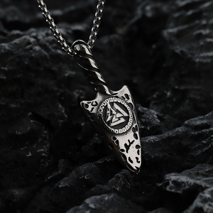 yunnique Nordic Vintage Men's Pendant Stainless Steel <b>Compass</b> Triangle Symbol Necklace Gift Jewelry Geometric Design - Product Image 4