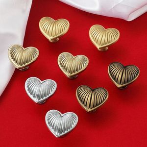Tiradores de latón macizo con forma de corazón para armarios, cajones, gabinetes y clósets, de un solo orificio, perfil de corazón, herrajes para muebles - Product Image 2