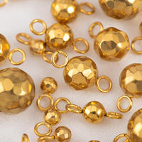Colgante de bola dorada martillada pulida de acero inoxidable, simple, con un solo o doble anillo, para joyería DIY de collares y pulseras