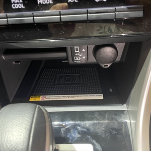 Cargador inalámbrico de Control central, almohadilla de carga, 15W OEM <span class=keywords><strong>Mitsubishi</strong></span> Xpender 2022, soporte para <span class=keywords><strong>teléfono</strong></span> de coche a la moda, cargador inalámbrico - Product Image 3