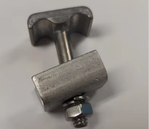Clip de menuiserie pour étagères de rangement et étagères - Product Image 1