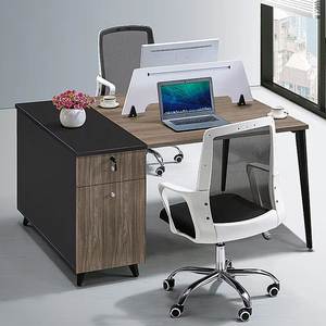 Silla de escritorio simple y moderna para el personal, combinación de muebles de oficina de doble asiento con mesa de pantalla de ordenador para personal o trabajadores de oficina - Product Image 3