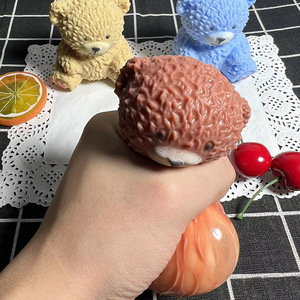 ของเล่นบีบลดความเครียดแบบยูนิเซ็กซ์ ขายส่ง ตุ๊กตาหมีน้อยน่ารัก TPR สควิชชี่ บอลบีบเล่นเพื่อผ่อนคลาย - Product Image 2