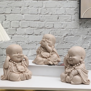 Adorabile Statuetta di Monaco in Resina Ispirata allo Zen - "Non veder niente, non udere niente, non dire niente" con Buddha Sorridente, Perfetta per Interni - Product Image 2