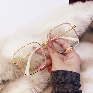 <span class=keywords><strong>Gafas</strong></span> de Lujo con Bloqueo de Luz Azul para Mujer y Hombre, <span class=keywords><strong>Gafas</strong></span> Anti-Luz Azul para Computadora y Lectura con Monturas Cuadradas Brillantes - Product Image 6