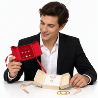 Boîte cadeau en papier simple de luxe carrée avec fermeture à boucle double porte et ruban pour emballage de bijoux