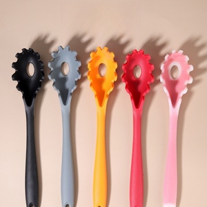 New high-quality online hot-selling kitchen accessories silicone handle pasta spoon high-quality kitchen <b>utensils</b> - Product Image 4