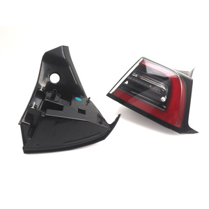 Feux arrière Tesla Model 3 en matériau PC, ensemble de feux de freinage et de clignotants LED, style d'origine 2017-2023 - Product Image 3