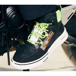 <span class=keywords><strong>รองเท้า</strong></span>บูทมอเตอร์ไซค์ SCOYCO รุ่นใหม่ สีดำ ทำจากคาร์บอนไฟเบอร์และไฟเบอร์กลาส สำหรับผู้ชาย รุ่น CBP-MT01 - Product Image 2