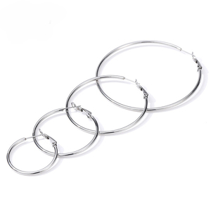 Populares Pendientes de Aro Grandes y Delgados de Acero Inoxidable 316L con Baño de Oro PVD para Mujer |   Ligero, Hipoalergénico, Resistente al Agua y Sin Deslustre - Product Image 4