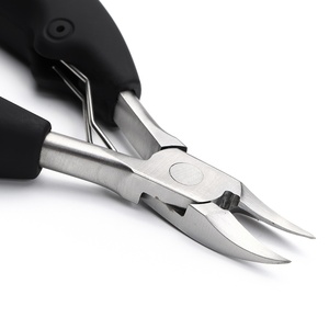 Cortador de Unhas Profissional FOCSTAR, Alicate de Cutícula com 5 Opções de Cores, Lâmina Curvada em Aço Inoxidável, Abertura Larga e Durável - Product Image 4