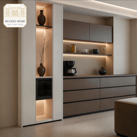 Buffet sur mesure avec tiroirs gris mat et colonne d'affichage ouverte lumineuse |   Salle à manger moderne |   OEM