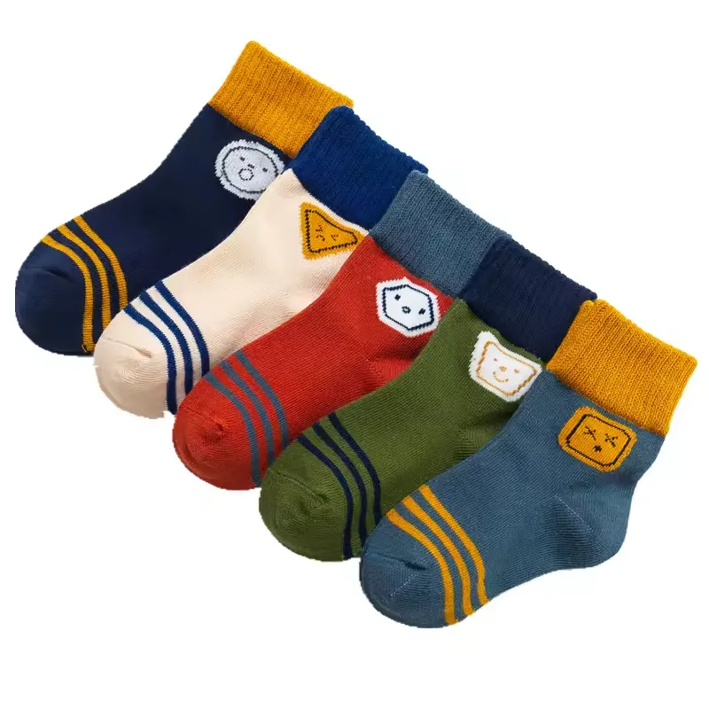 Chaussettes d'hiver à tube moyen pour enfants Terry Inside Girls Boys Baby Socks Comfortable Cotton Cute Baby Socks