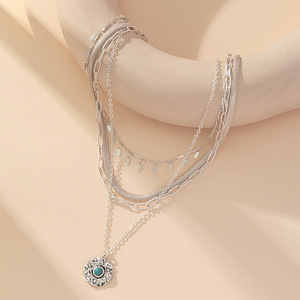 Collar con colgante de turquesa de varias capas estilo europeo americano, cadena retro para clavícula, diseño geométrico de estrella, plata tibetana - Product Image 4