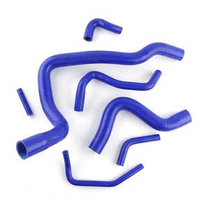 ชุดท่อหม้อน้ำซิลิโคนคุณภาพสูงรุ่นใหม่ สำหรับรถยนต์วอลโว่ <span class=keywords><strong>850</strong></span> T-5 ปี <span class=keywords><strong>1997</strong></span> / S70 ปี 98-00 / V70 ปี 98-04 จำนวน 7 ชิ้น - Product Image 1