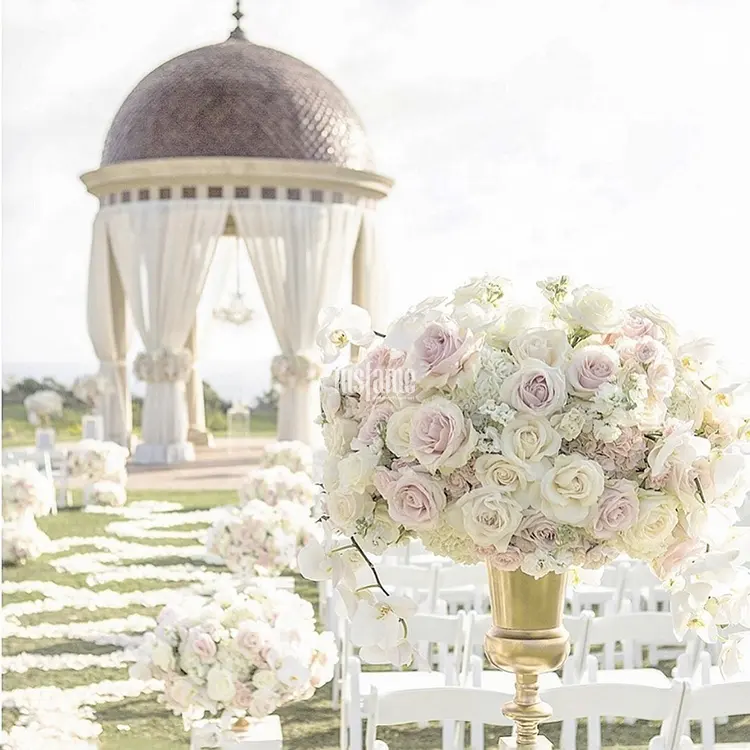 زهور صناعية بتصميم رومانسي لتزيين الطاولات كرات الزهور للمناطق المحيطة بالزفاف والاحتفالات