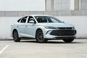 รถยนต์ BYD Qin <span class=keywords><strong>L</strong></span> DM-i ปี 2026 ระยะทางวิ่ง 128 กม. แบบ PHEV ซีดาน เครื่องยนต์ 1.5 ลิตร รุ่นที่ 5 แบตเตอรี่ DM-i Blade กำลังไฟ 23 กิโลวัตต์ รองรับการชาร์จเร็ว ระบบ DiLink 100 สมาร์ทคาร์สำหรับครอบครัว - Product Image 3
