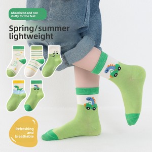 Chaussettes en coton antidérapantes pour enfants, tricotées et respirantes, nouvelle collection printemps-été, motif mignon <span class=keywords><strong>petit</strong></span> <span class=keywords><strong>dinosaure</strong></span>, mi-mollet pour garçons, vente en gros - Product Image 4