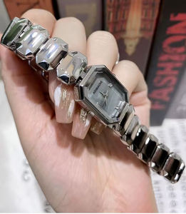 Reloj de cuarzo rectangular para mujer de nácar Reloj de moda con correa de acero inoxidable resistente al agua de gama alta - Product Image 4