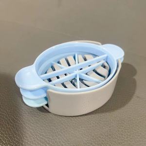 Coupe-œufs domestique 3-en-1 : découpeur <span class=keywords><strong>de</strong></span> peau, séparateur d'œufs et trancheur pour œufs durs, trancheuse à fraises - Product Image 1