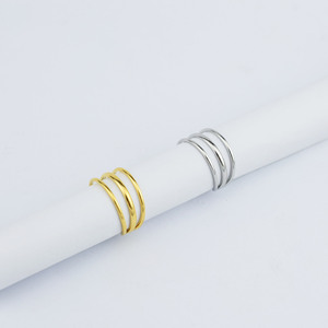 Nouvelle bague unisexe en acier inoxydable, design ajouré simple et original, plaquée or et argent, bijoux géométriques tendance en gros - Product Image 2