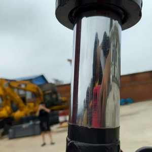 Mini-excavatrice sur chenilles d'occasion avec moteur Yanmar VIO20-3, poids opérationnel de 3 tonnes, modèle 2007, origine Japon, moteur, pompe et roulement inclus. - Product Image 4