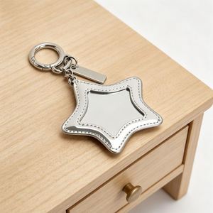 Nuevo Espejo Cosmético Portátil de Cinco Puntas en Forma de Estrella, Brillante, Plateado, con Llavero, Colgante para Bolsa de Viaje - Product Image 6