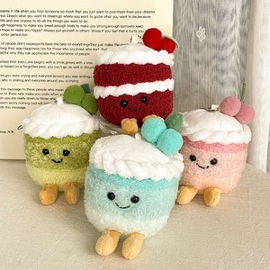Colgante de Peluche con Diseño de Cereza Degradado y Temática de Viento, Lindo Personaje de Postre, Decoración para Mochila de Pareja - Product Image 1