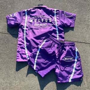 Conjunto de Camiseta y Pantalones Cortos para Hombre DCY, Conjunto de Chaqueta Cortavientos y Pantalones Cortos de Dos Piezas, Chándal de Nailon Personalizado con Logotipo - Product Image 2
