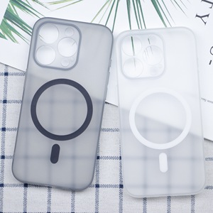 Funda para iPhone 16/15 Pro, transparente mate, ultrafina, con tacto de piel, magnética, de cobertura total y anticaídas. - Product Image 1