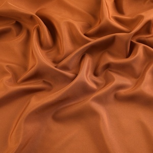 Bán buôn cao cấp Polyester <span class=keywords><strong>pongee</strong></span> vải mềm cảm giác cho áo khoác Hàng may mặc lót 50D 300t 65gsm đa màu tùy biến - Product Image 1