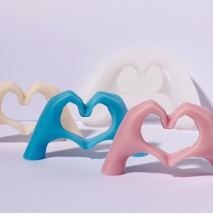 Moule en silicone en gros pour la Saint-Valentin, motif geste d'amour, pour bougies parfumées et résine - Product Image 2