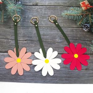 New Daisy Bag Charm PU Leather Sunflower <b>Keychain</b> Pendant Cute Floral Hanging Ornament - Product Image 2