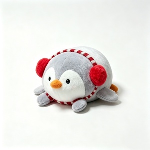 Peluche pingouin personnalisée, peluche pingouin d'hiver, peluche pingouin avec cache-oreilles, adorable jouet pingouin gris - Product Image 5