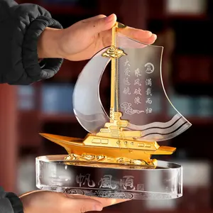 Atacado Cristal vidro óptico clássico Cristal Medalha De Vidro modelo de barco à vela Troféu prêmios Para mesa define escritório decoração