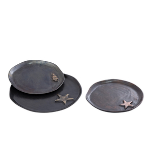 Juego de bandejas decorativas de metal, bandejas redondas con diseño de estrella para servir alimentos, uso en el hogar, cocina y hotel - Product Image 1